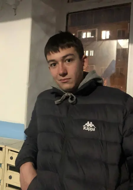 Я Тарас, 20, из Балакова, ищу знакомства без обязательств