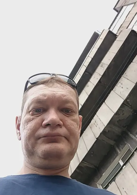 Я Игорь, 49, из Екатеринбурга, ищу знакомство для постоянных отношений