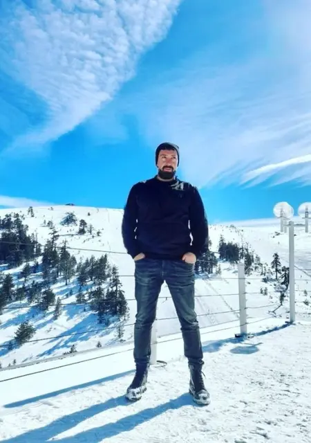 Я Uur, 36, из Стамбула, ищу знакомство