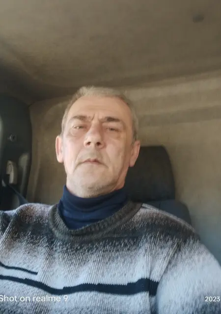 Я Андрей, 50, из Твери, ищу знакомства без обязательств