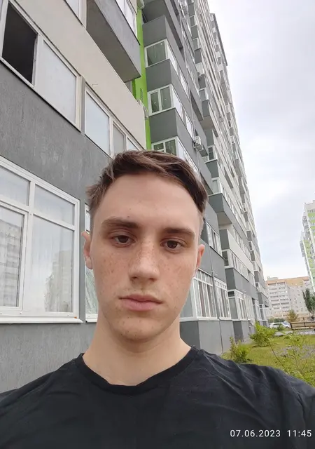 Я Максим, 21, из Тюмени, ищу знакомство для постоянных отношений