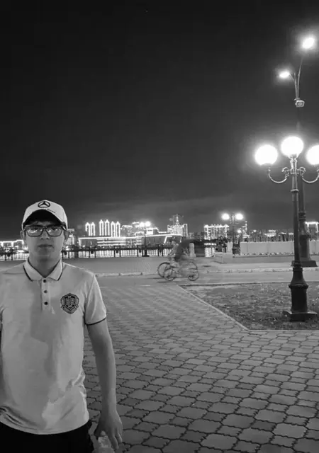 Я Фаррухбек, 22, знакомлюсь на одну ночь в Благовещенске