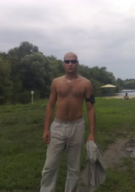 Александр из Заозерска, ищу на сайте постоянные отношения