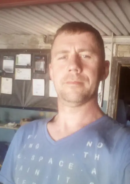 Антон из Белгорода, мне 51, познакомлюсь на одну ночь