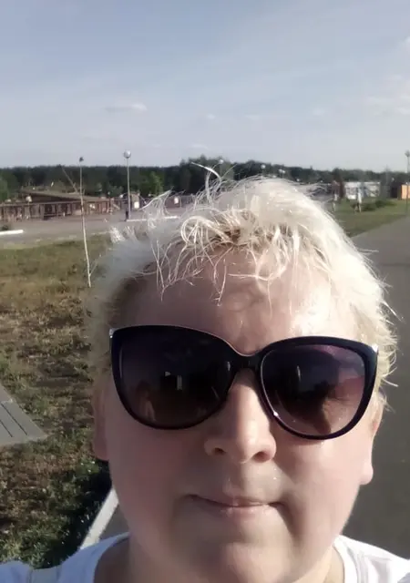 Лариса из Пензы, мне 43, познакомлюсь для приятного времяпровождения