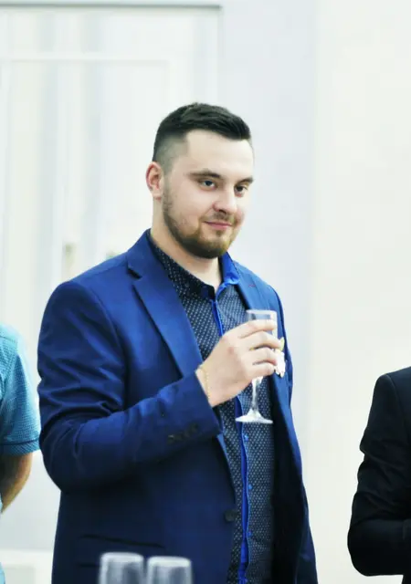 Я Александр, 31, из Солигорска, ищу знакомства без обязательств