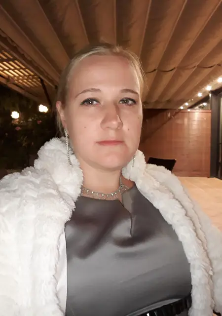 Алиса из Санкт-Петербурга, ищу на сайте дружбу