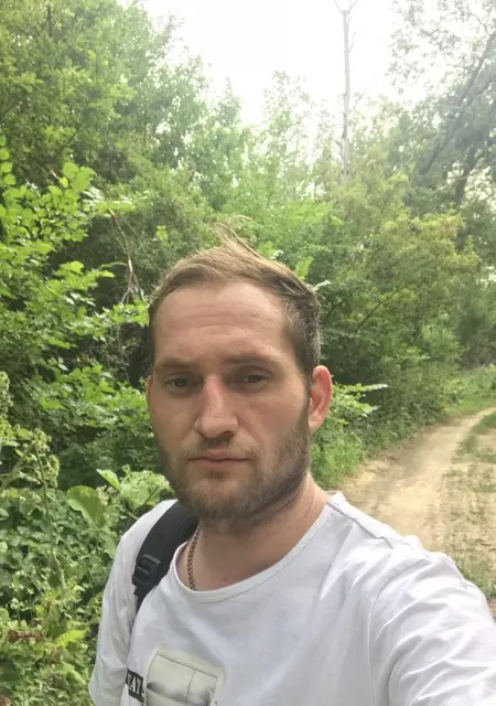 Марк из Балакова, мне 31, познакомлюсь на одну ночь