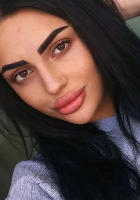 Настя из Рязани, мне 29, познакомлюсь для приятного времяпровождения