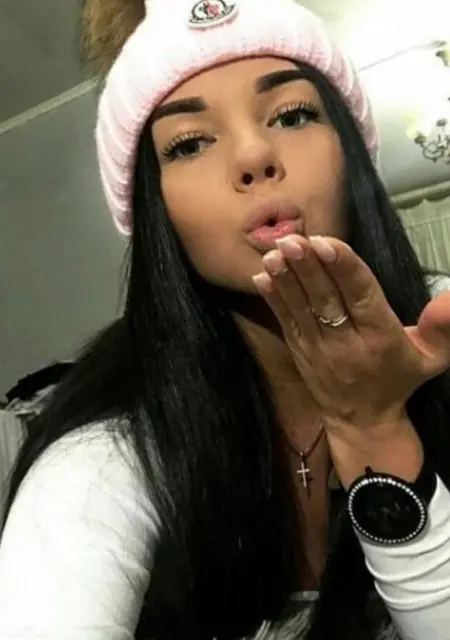 Я Вика, 33, знакомлюсь без обязательств в Казани