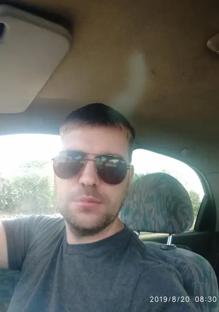 Алексей из Шахт, мне 41, познакомлюсь на одну ночь