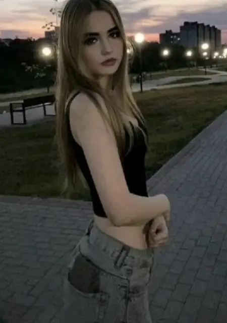 Катя из Екатеринбурга, мне 18, познакомлюсь на одну ночь