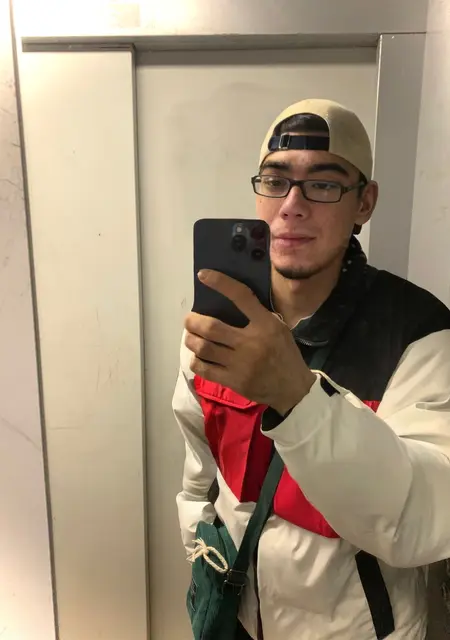 Даня из Подольска, ищу на сайте знакомства на одну ночь