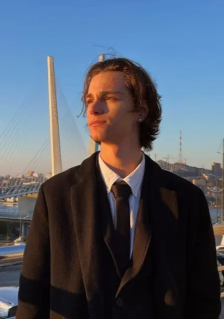 Артём из Владивостока, ищу на сайте знакомства без обязательств