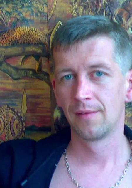 Я Андрей, 48, из Брянска, ищу знакомства без обязательств