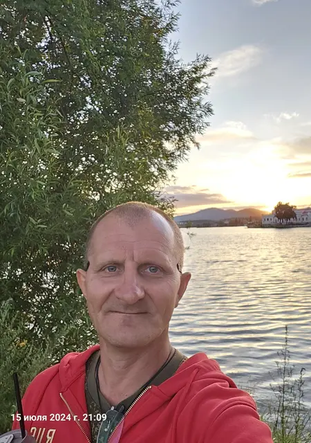 Олег из Челябинска, мне 50, познакомлюсь на одну ночь