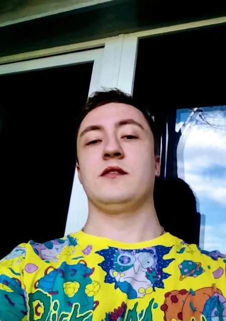 Я Владислав, 27, из Рязани, ищу знакомства без обязательств