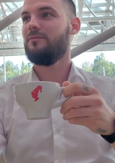 Дмитрий из Петрозаводска, мне 29, познакомлюсь для вирта