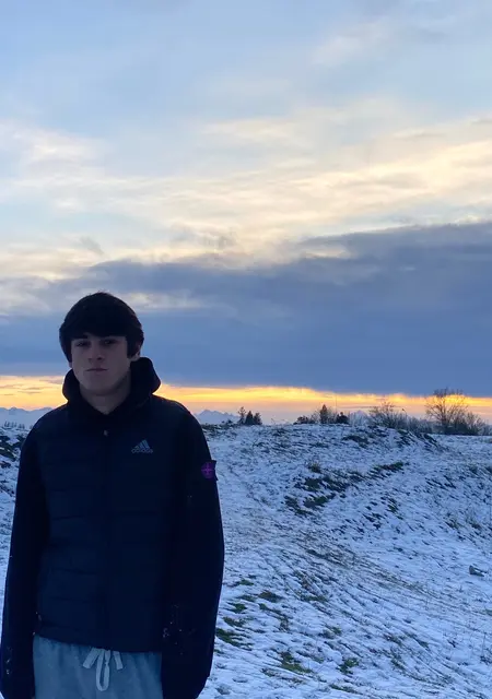 Инал из Прохладного, мне 19, познакомлюсь на одну ночь