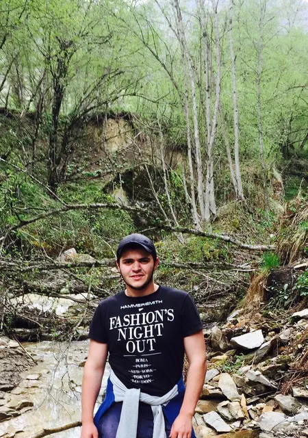 Азамат из Баксана, мне 28, познакомлюсь для приятного времяпровождения