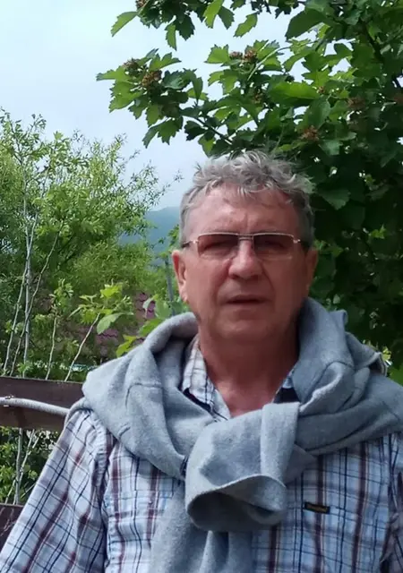 Я Валерий, 66, из Владивостока, ищу знакомство для приятного времяпровождения