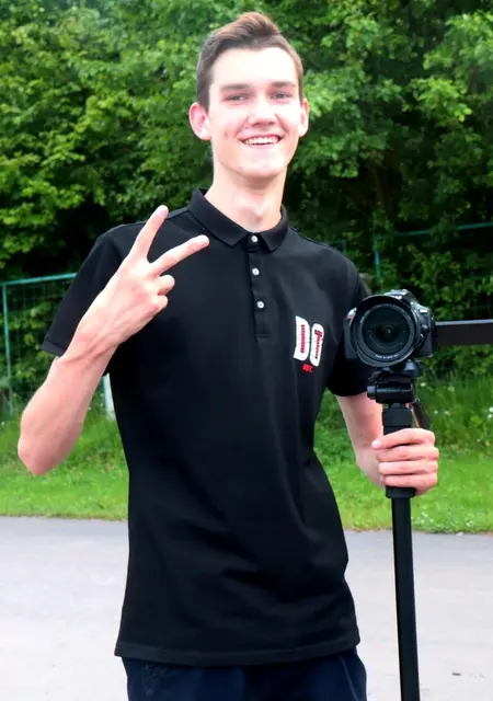 Я Вадим, 20, из Орла, ищу знакомства на одну ночь