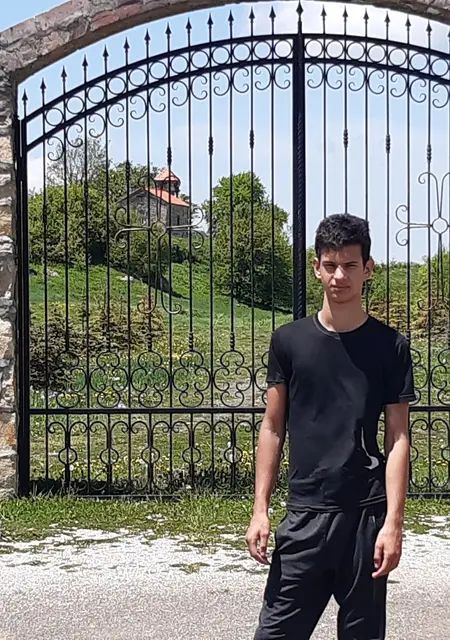 Я Артур Кумаритов, 27, знакомлюсь на одну ночь в Ставрополе