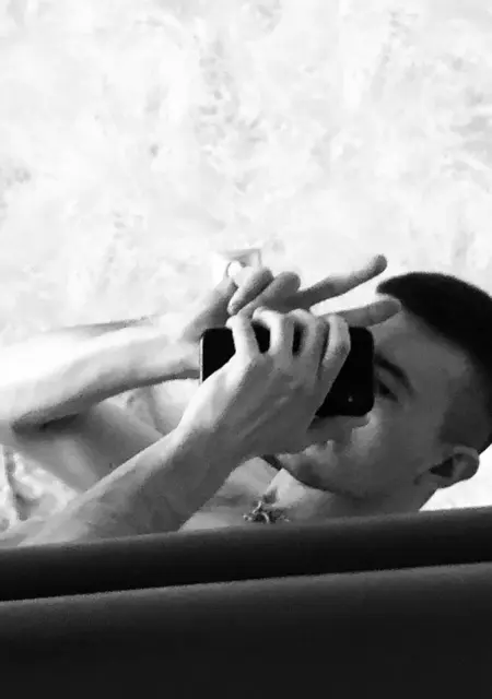 Я Максим, 26, знакомлюсь на одну ночь в Нижневартовске