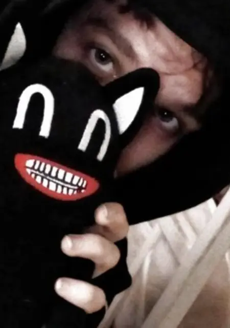 Я Адам, 18, знакомлюсь без обязательств в Саратове