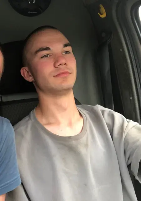 Леонид из Дзержинска, ищу на сайте открытые отношения