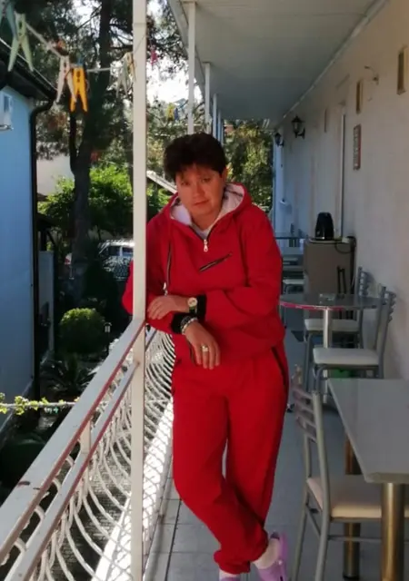 Я Ирина, 47, знакомлюсь для общения в Москве