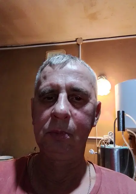 Я Александр, 60, знакомлюсь на одну ночь в Екатеринбурге