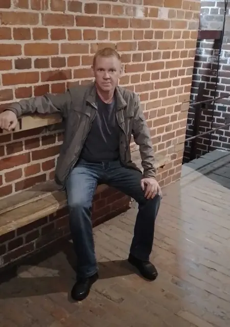 Я Алексей, 49, из Калининграда, ищу знакомства без обязательств