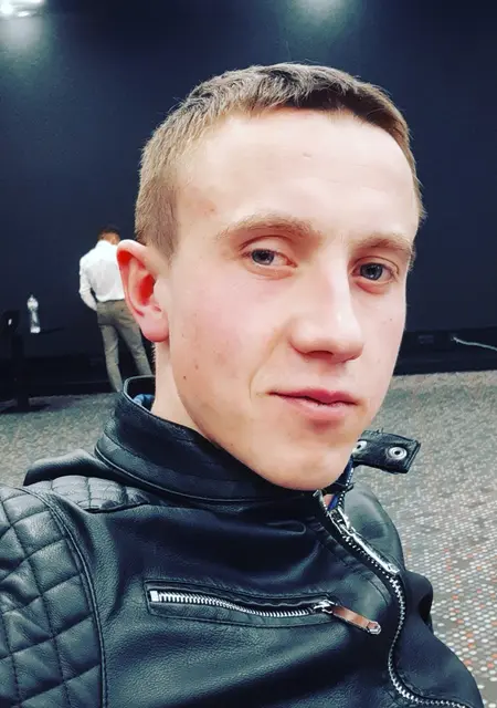 Максим из Чернигова, мне 30, познакомлюсь для постоянных отношений