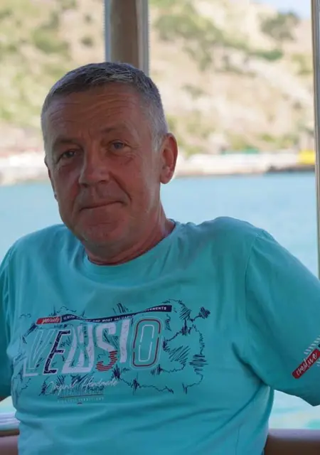 Иван из Симферополя, мне 58, познакомлюсь для приятного времяпровождения