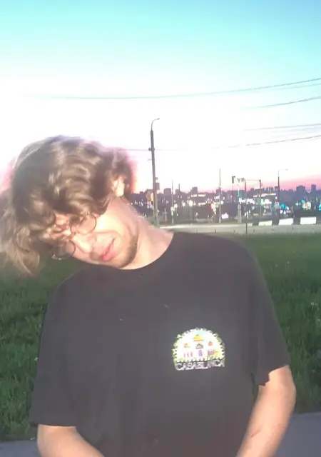 Егор из Новосибирска, мне 19, познакомлюсь на одну ночь