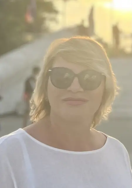 Я Ольга, 55, знакомлюсь для совместных путешествий в Москве