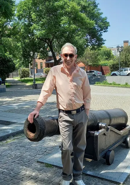 Я Александр, 58, из Таганрога, ищу знакомство для дружбы