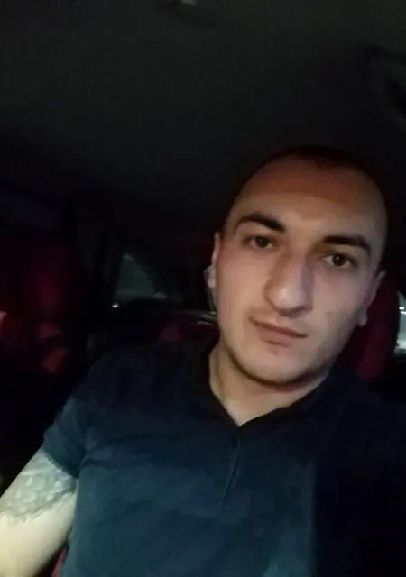 Саша из Иванова, ищу на сайте знакомства без обязательств