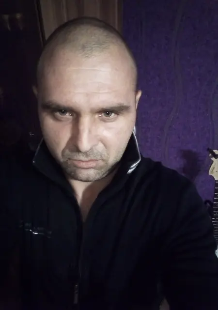 Виктор из Строителя, ищу на сайте знакомства на одну ночь