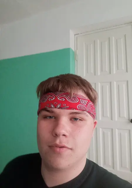 Никита из Читы, мне 21, познакомлюсь на одну ночь