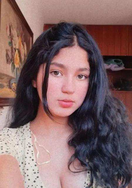 Soy Valeria, 31 años, conociéndome en Madrid