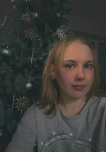 Арина из Москвы, мне 27, познакомлюсь для вирта