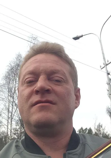 Я Pavel, 53, из Нерюнгри, ищу знакомство для приятного времяпровождения