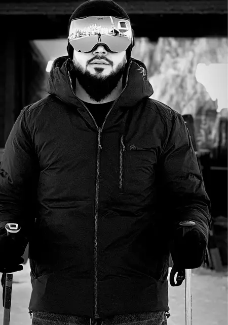 Я Bzzzzz, 25, из Казани, ищу знакомство для открытые отношения