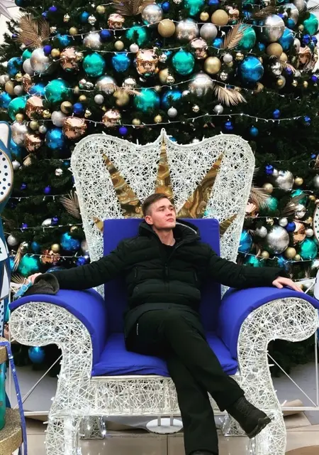 Илья из Каменска-Уральского, ищу на сайте знакомства без обязательств