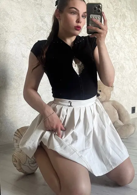 Я Алина, 24, из Санкт-Петербурга, ищу знакомство для постоянных отношений