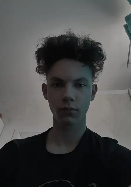 Даня из Костромы, мне 19, познакомлюсь для постоянных отношений