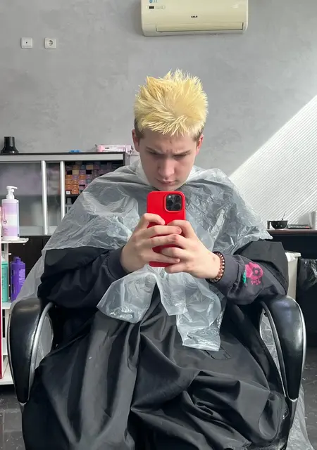 Я Тимофей, 20, из Ульяновска, ищу знакомство для постоянных отношений