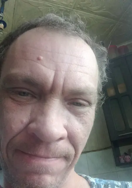 Я Виктор, 45, знакомлюсь для приятного времяпровождения в Карпинске